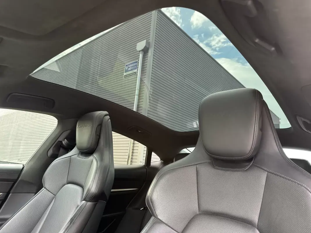 Porsche Taycan 2021 - 99900 EUR, 66000 km - 66000km - foto 44 de 71