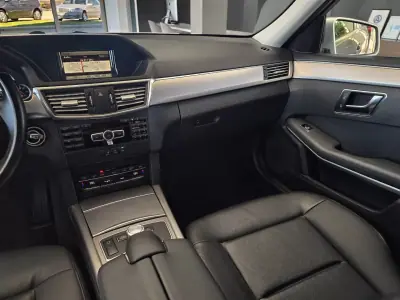 Mercedes-Benz E 200 2012 - 13990 EUR, 241526 km - 241526km - foto 14 de 25