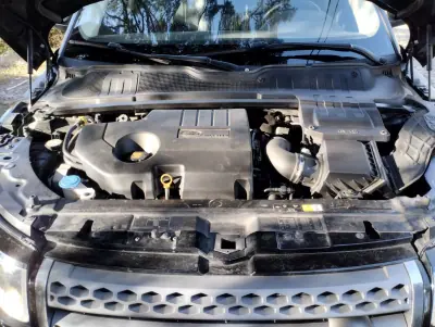 Land Rover Range Rover Evoque 2017 - 19500 EUR, 180000 km - AUTO.MOTO.pt - 180000km - foto 29 de 30