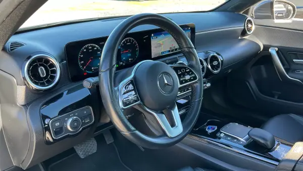 Mercedes-Benz A 250 Limousine 2022 - 25800 EUR, 123100 km - AUTO.MOTO.pt - 123100km - foto 7 de 15
