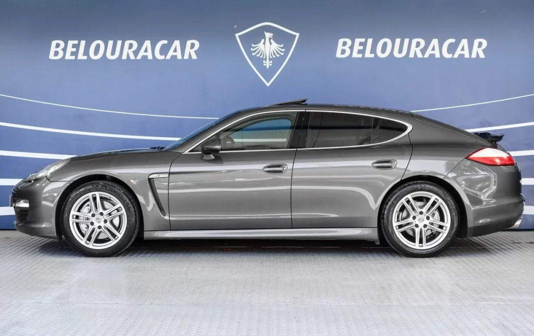 Porsche Panamera 2012 - 42500 EUR, 169168 km - AUTO.MOTO.pt - 169168km - foto 3 de 17
