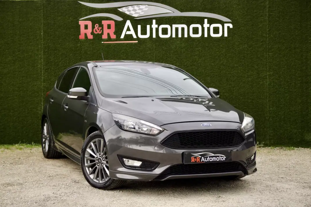 Ford Focus 2018 - 14990 EUR, 104000 km - AUTO.MOTO.pt - 104000km - foto 1 de 29