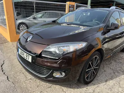 Renault Mégane Sport Tourer 2012 - 6450 EUR, 245827 km - AUTO.MOTO.pt - 245827km - foto 3 de 14