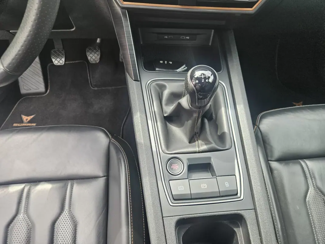 Cupra Formentor 2021 - 25500 EUR, 92701 km - AUTO.MOTO.pt - 92701km - foto 24 de 66
