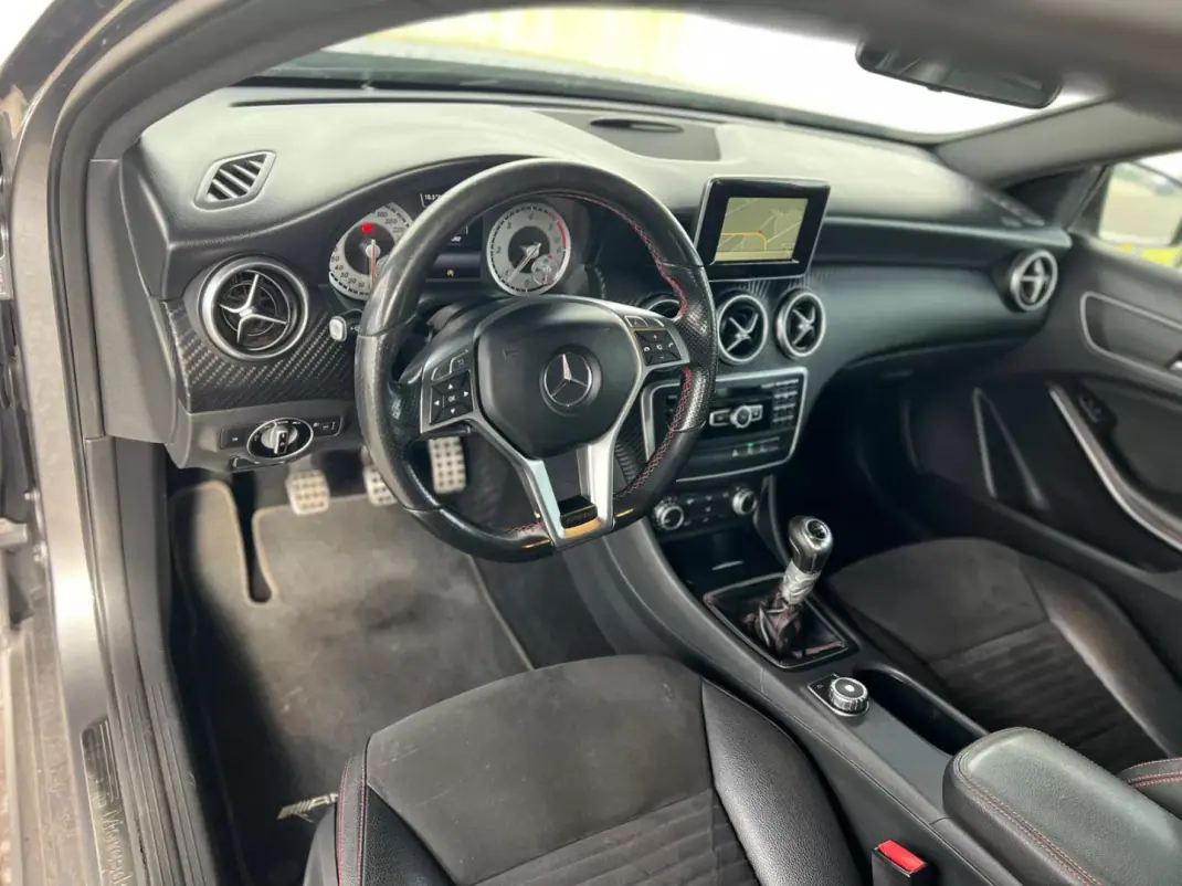 Mercedes-Benz A 160 2015 - 16500 EUR, 192000 km - AUTO.MOTO.pt - 192000km - foto 6 de 11