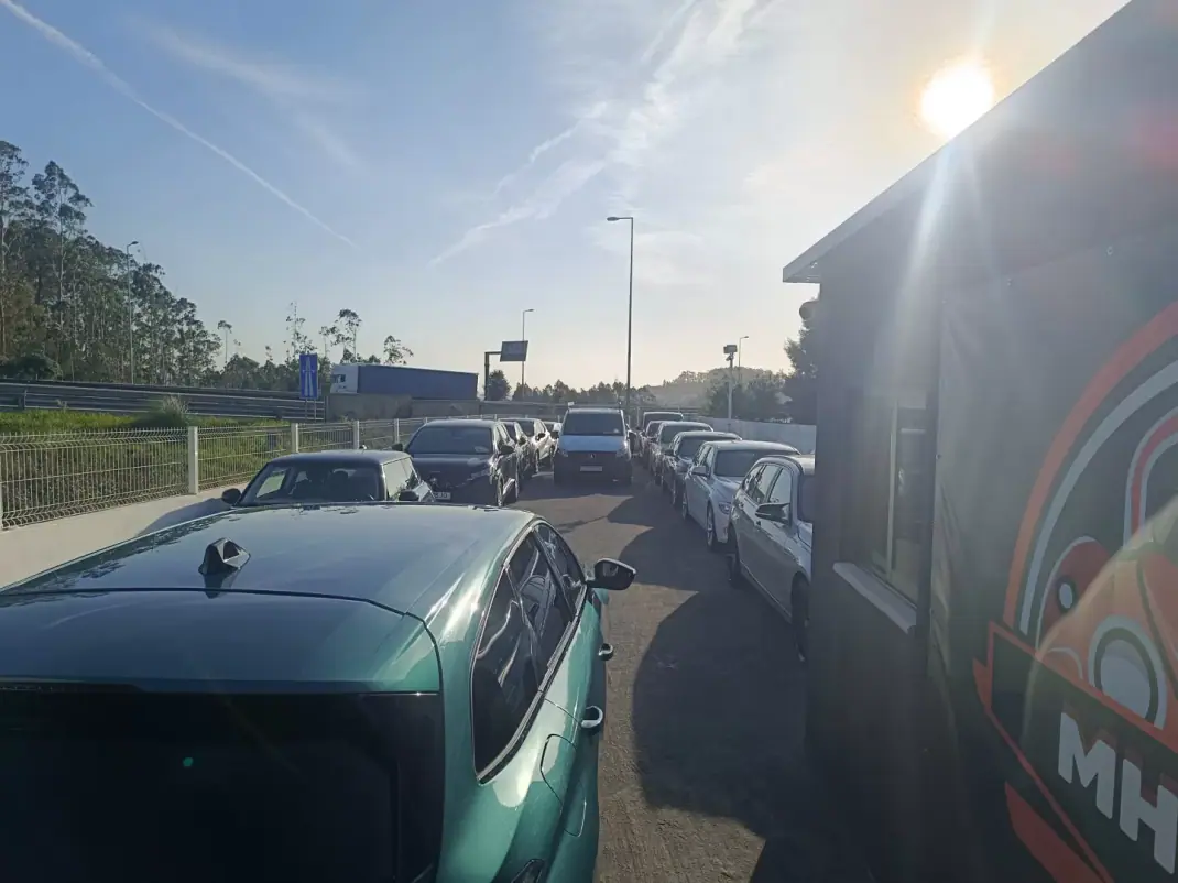 Peugeot 308 SW 2022 - 18900 EUR, 84822 km - AUTO.MOTO.pt - 84822km - foto 26 de 39