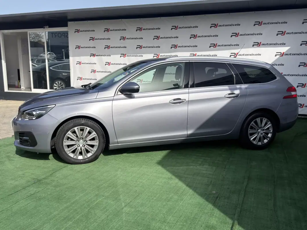 Peugeot 308 SW 2020 - 12990 EUR, 135191 km - AUTO.MOTO.pt - 135191km - foto 2 de 21