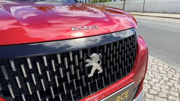 Peugeot 2008 2021 - 17990 EUR, 90903 km - AUTO.MOTO.pt - 90903km - foto 10 de 47