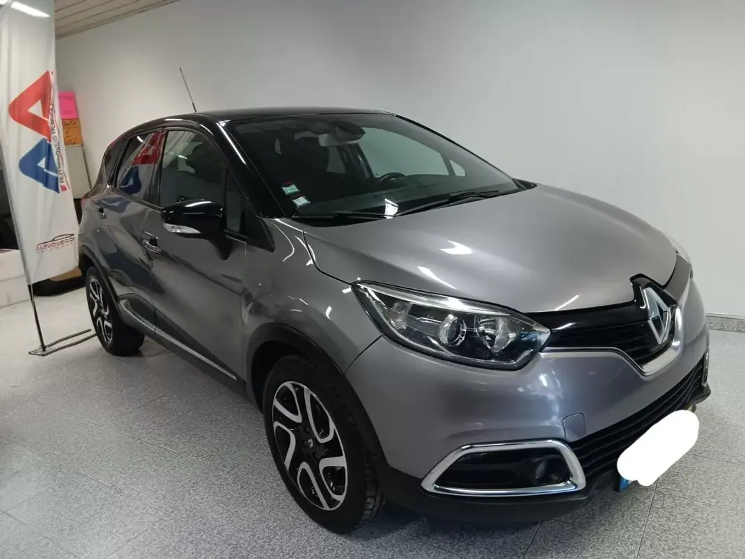 Renault Captur 2016 - 11750 EUR, 88000 km - AUTO.MOTO.pt - 88000km - foto 1 de 14