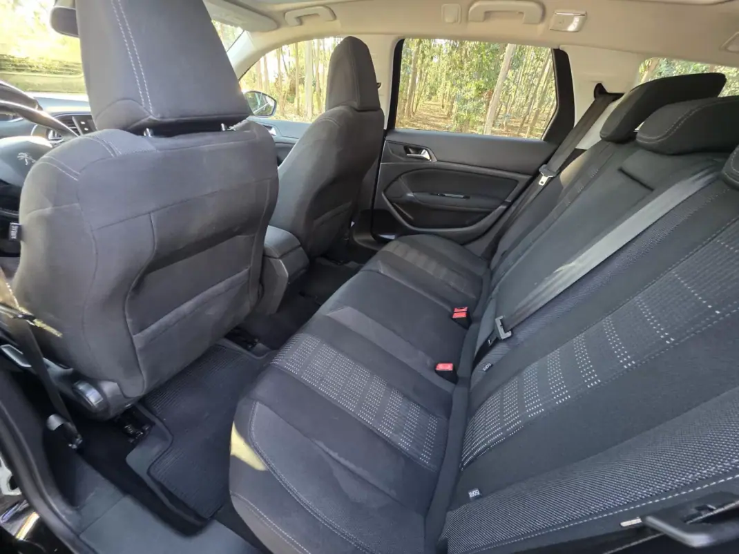 Peugeot 308 SW 2015 - 7500 EUR, 280000 km - 280000km - foto 12 de 56