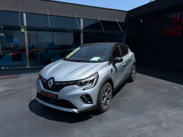 Renault Captur 2023 - 17900 EUR, 78481 km - AUTO.MOTO.pt - 78481km - foto 3 de 13