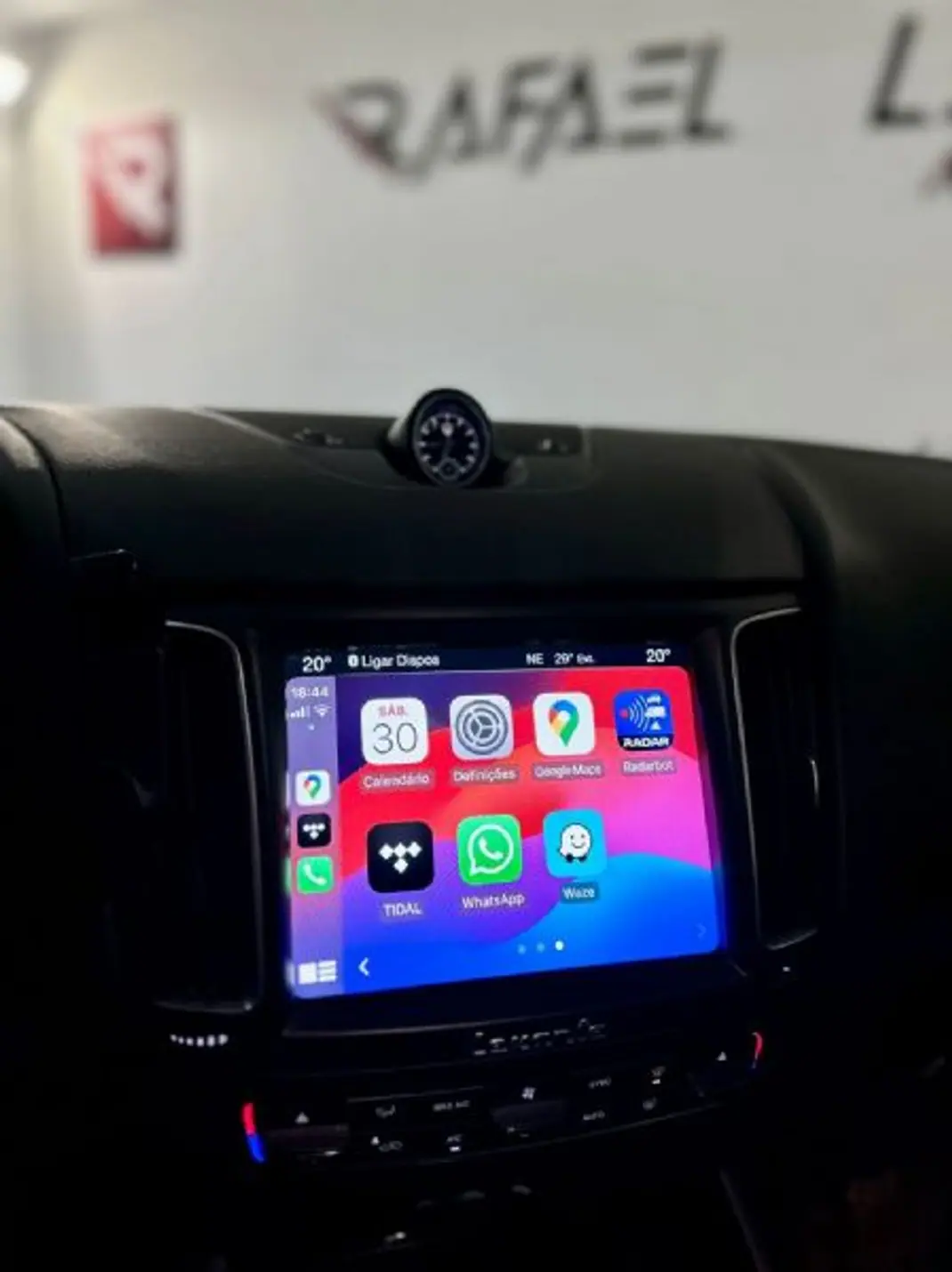Maserati Levante 2016 - 44500 EUR, 232000 km - AUTO.MOTO.pt - 232000km - foto 33 de 55