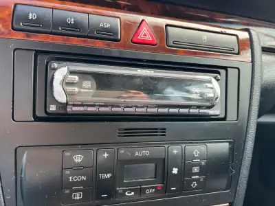 Audi A4 2004 - 4500 EUR, 400000 km - AUTO.MOTO.pt - 400000km - foto 9 de 18