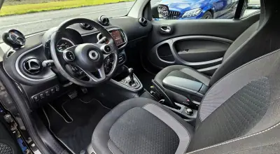 Smart Fortwo Cabrio 2021 - 12999 EUR, 30000 km - AUTO.MOTO.pt - 30000km - foto 18 de 19