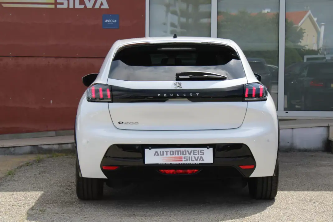 Peugeot e-208 2021 - 16490 EUR, 94000 km - AUTO.MOTO.pt - 94000km - foto 9 de 26