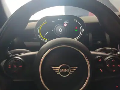 MINI Electric 2020 - 16750 EUR, 95000 km - AUTO.MOTO.pt - 95000km - foto 15 de 16