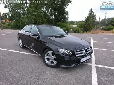 Mercedes-Benz E 220 2017 - 24500 EUR, 181000 km - AUTO.MOTO.pt - 181000km - foto 8 de 20