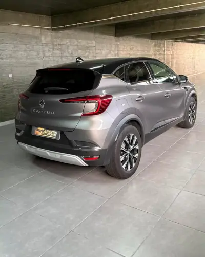 Renault Captur 2023 - 17200 EUR, 55000 km - AUTO.MOTO.pt - 55000km - foto 4 de 19