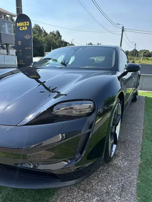 Porsche Taycan 2022 - 67900 EUR, 90000 km - AUTO.MOTO.pt - 90000km - foto 7 de 60