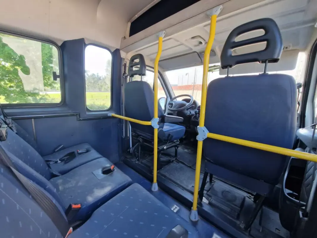 Fiat Ducato 2004 - 10500 EUR, 275000 km - AUTO.MOTO.pt - 275000km - foto 7 de 11