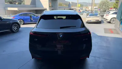 BMW iX 2022 - 62000 EUR, 76000 km - foto 5 de 17