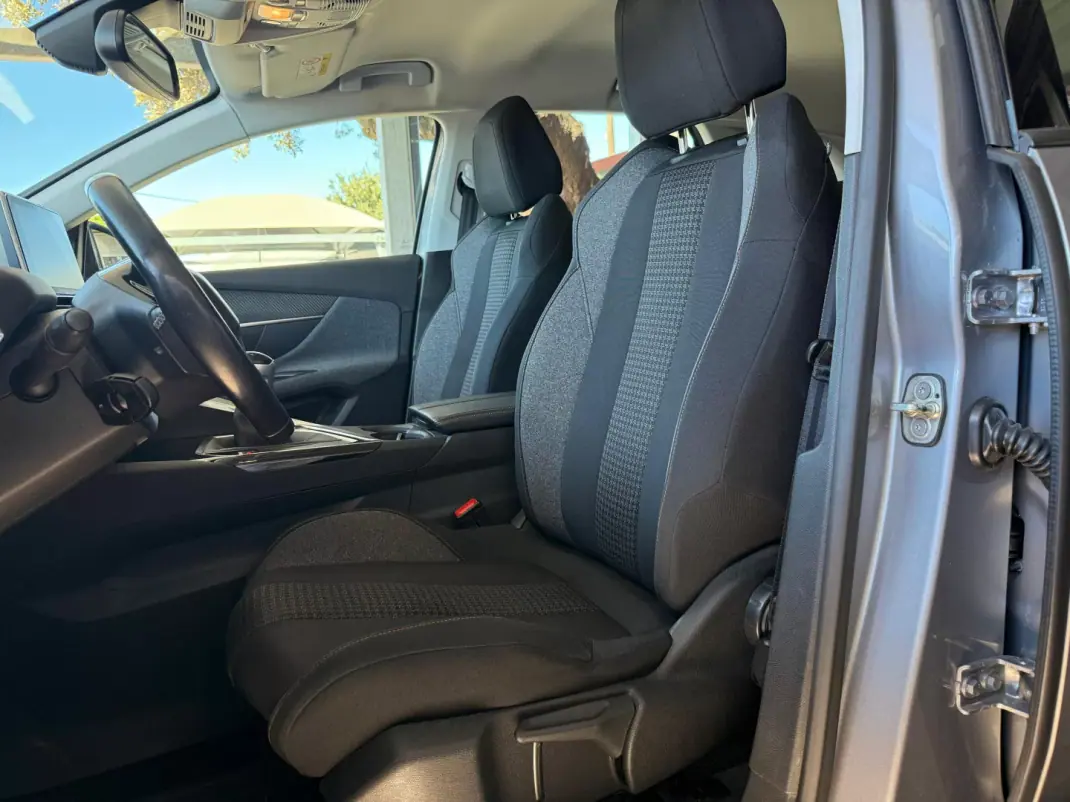 Peugeot 3008 2018 - 18900 EUR, 104582 km - AUTO.MOTO.pt - 104582km - foto 10 de 33
