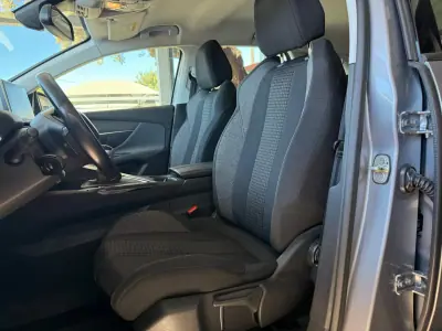 Peugeot 3008 2018 - 18900 EUR, 104582 km - AUTO.MOTO.pt - 104582km - foto 10 de 33