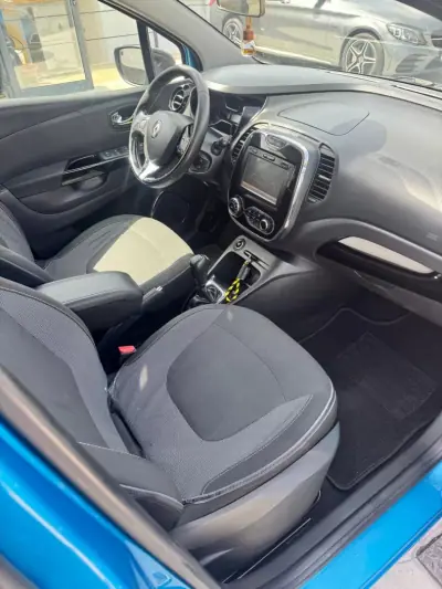 Renault Captur 2015 - 14900 EUR, 164000 km - AUTO.MOTO.pt - 164000km - foto 4 de 17