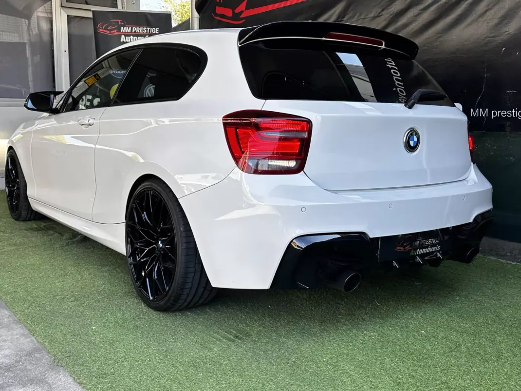 BMW 120 2013 - 18500 EUR, 225000 km - AUTO.MOTO.pt - 225000km - foto 12 de 39