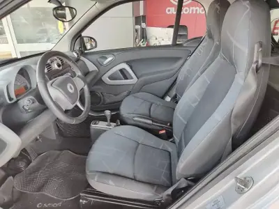 Smart Fortwo Cabrio 2009 - 5750 EUR, 141300 km - AUTO.MOTO.pt - 141300km - foto 11 de 30