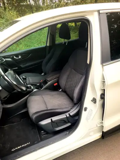 Nissan Qashqai 2016 - 15990 EUR, 153000 km - AUTO.MOTO.pt - 153000km - foto 20 de 24