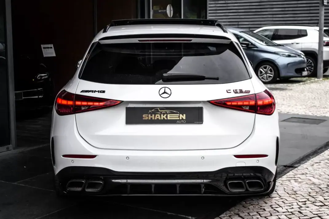 Mercedes-Benz C 63 AMG 2024 - 99450 EUR, 46345 km - AUTO.MOTO.pt - 46345km - foto 12 de 50