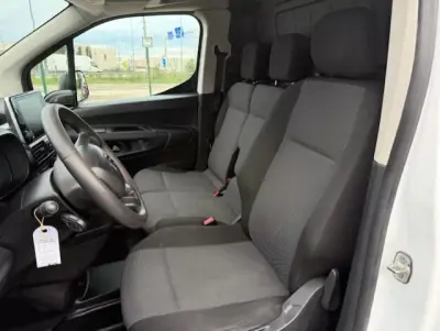Citroën BERLINGO VAN XL 1.5 BLUE HDI 3 LUGARES 2022 - 15250 EUR, 101600 km - AUTO.MOTO.pt - 101600km - foto 11 de 23