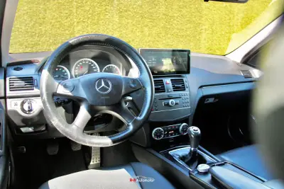 Mercedes-Benz C 200 2010 - 10990 EUR, 290000 km - AUTO.MOTO.pt - 290000km - foto 2 de 24