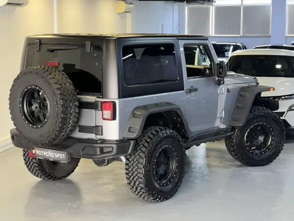 Jeep Wrangler 2014 - 39990 EUR, 115000 km - AUTO.MOTO.pt - 115000km - foto 19 de 54