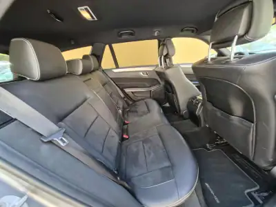Mercedes-Benz E 300 2014 - 19480 EUR, 109000 km - AUTO.MOTO.pt - 109000km - foto 11 de 13