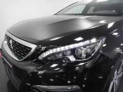 Peugeot 308 2019 - 14500 EUR, 82000 km - AUTO.MOTO.pt - 82000km - foto 9 de 26