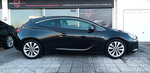 Opel Astra GTC 2014 - 10990 EUR, 196905 km - AUTO.MOTO.pt - 196905km - foto 3 de 14