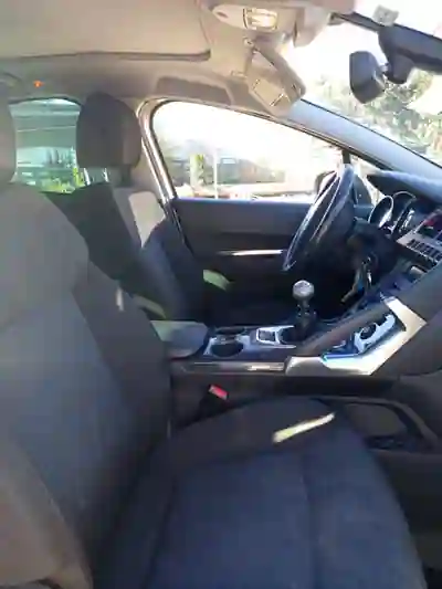 Peugeot 308 SW 2011 — foto 5 de 11