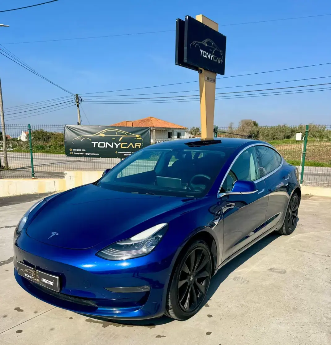 Tesla Model 3 2019 - 25030 EUR, 171000 km - AUTO.MOTO.pt - 171000km - foto 1 de 22