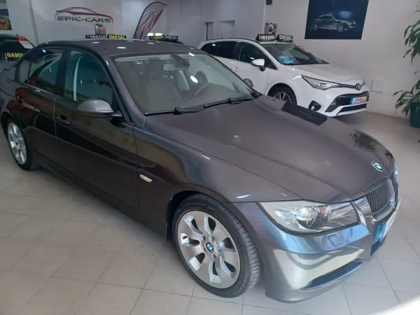 BMW 318 2008 - 9390 EUR, 172104 km - 172104km - foto 9 de 37