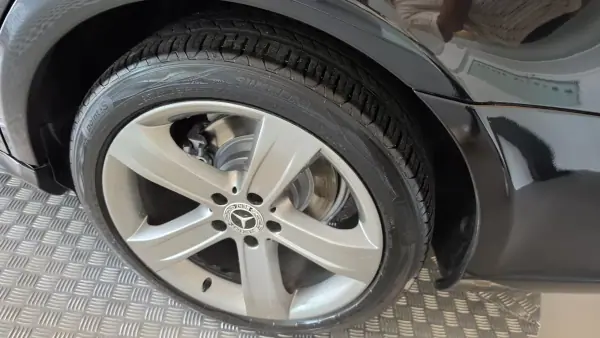 Mercedes-Benz CLS 320 2008 - 11900 EUR, 248910 km - 248910km - foto 35 de 64