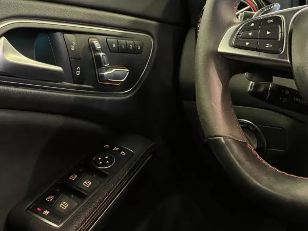 Mercedes-Benz CLA 45 AMG 2019 - 39990 EUR, 95000 km - AUTO.MOTO.pt - 95000km - foto 27 de 57