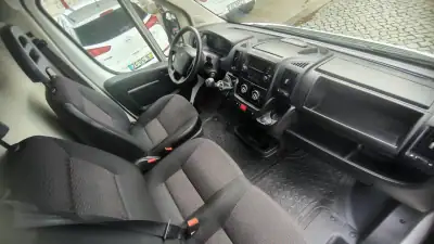 Peugeot Boxer 2.0 Bluehdi 330 L1H1 Pro 2020 - 14950 EUR, 160438 km - AUTO.MOTO.pt - 160438km - foto 10 de 10