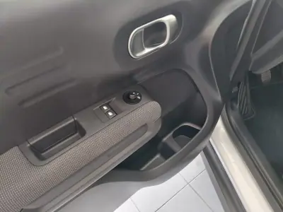 Citroën C3 Aircross 2019 - 12900 EUR, 68000 km - AUTO.MOTO.pt - 68000km - foto 10 de 21