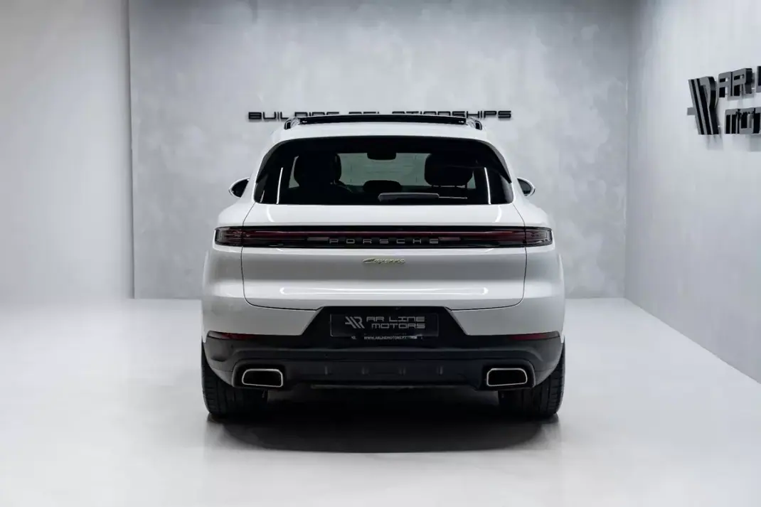 Porsche Cayenne 2024 - 97950 EUR, 32000 km - AUTO.MOTO.pt - 32000km - foto 11 de 55