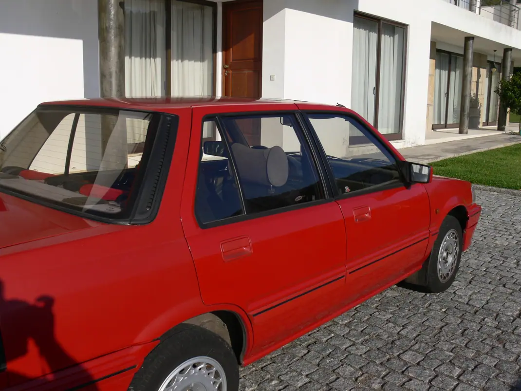 Rover 216 1990 - 2500 EUR, 175000 km - AUTO.MOTO.pt - 175000km - foto 5 de 6