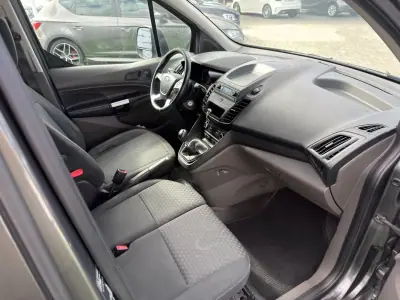 Ford Transit Connect 2018 - 12990 EUR, 152000 km - AUTO.MOTO.pt - 152000km - foto 11 de 20