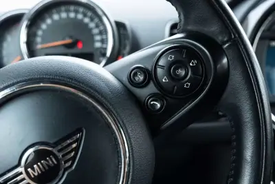 MINI Clubman 2018 - 17800 EUR, 123000 km - AUTO.MOTO.pt - 123000km - foto 16 de 24