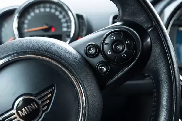 MINI Clubman 2018 - 17800 EUR, 123000 km - AUTO.MOTO.pt - 123000km - foto 16 de 24